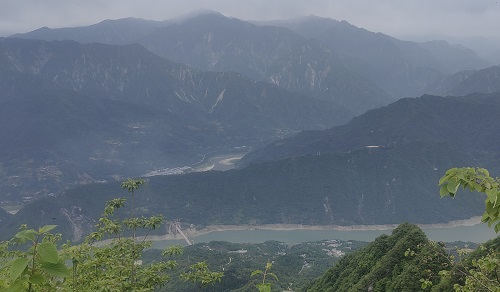 攀登青城之巅 圆梦多年遂愿