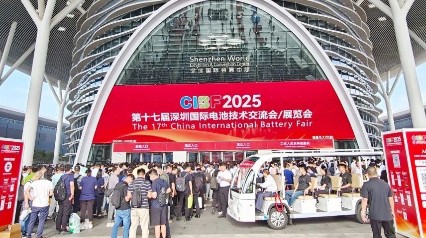 新時達眾為興機器人閃耀CIBF2025鋰電展
