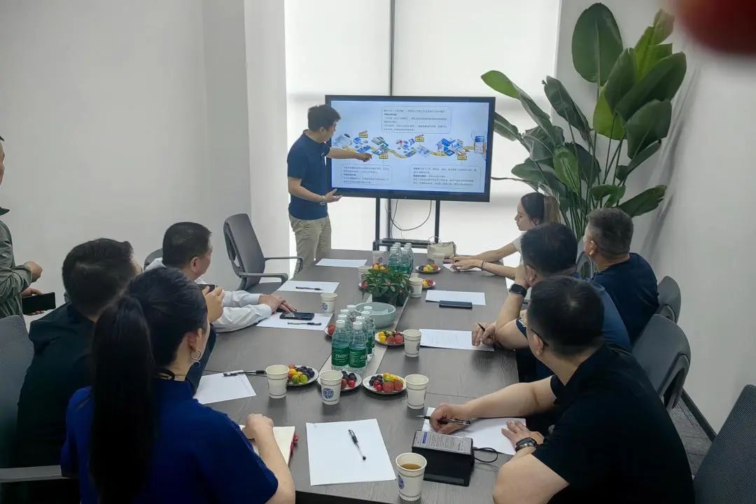 黑龙江齐齐哈尔市富拉尔基区委书记杨文波一行莅临集团杭州总部参观考察
