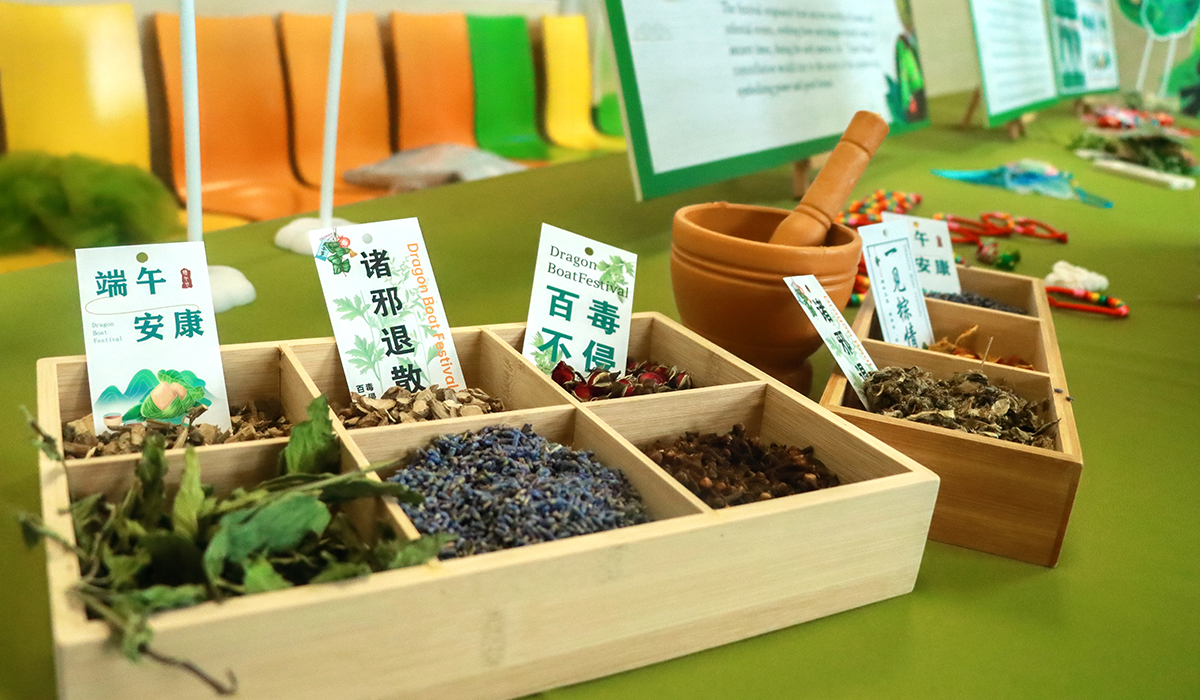 粽香溢校园,文化润心田 | 深圳富源·英美学校举办端午文化体验活动 粽香溢校园,文化润心田 | 深圳富源·英美学校举办端午文化体验活动