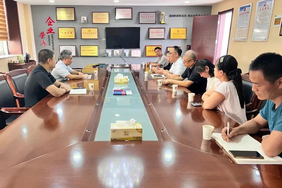 浙江义乌商城集团领导莅临集团广饶市场考察洽谈,共商内贸合作新篇章 浙江义乌商城集团领导莅临集团广饶市场考察洽谈,共商内贸合作新篇章