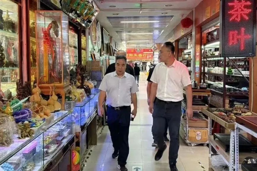 浙江义乌商城集团领导莅临集团广饶市场考察洽谈,共商内贸合作新篇章 浙江义乌商城集团领导莅临集团广饶市场考察洽谈,共商内贸合作新篇章