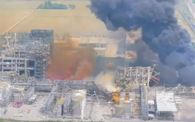 山东高密化工厂爆炸敲警钟，智能巡检机器人筑牢化工安全防线
