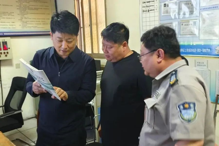 文登区副区长花健检查集团文登市场消防安全工作 文登区副区长花健检查集团文登市场消防安全工作