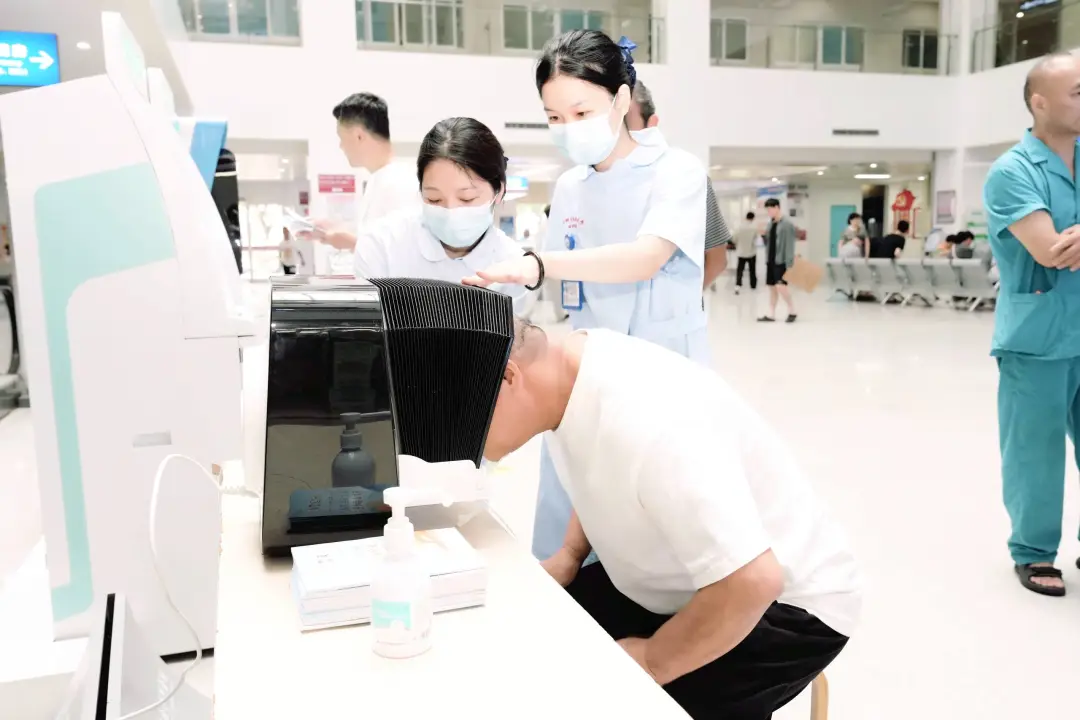 院内新闻|“以医者仁心护银龄之美——广州中医药大学金沙洲医院成功开展全国护肤日多学科义诊” 院内新闻|“以医者仁心护银龄之美——广州中医药大学金沙洲医院成功开展全国护肤日多学科义诊”