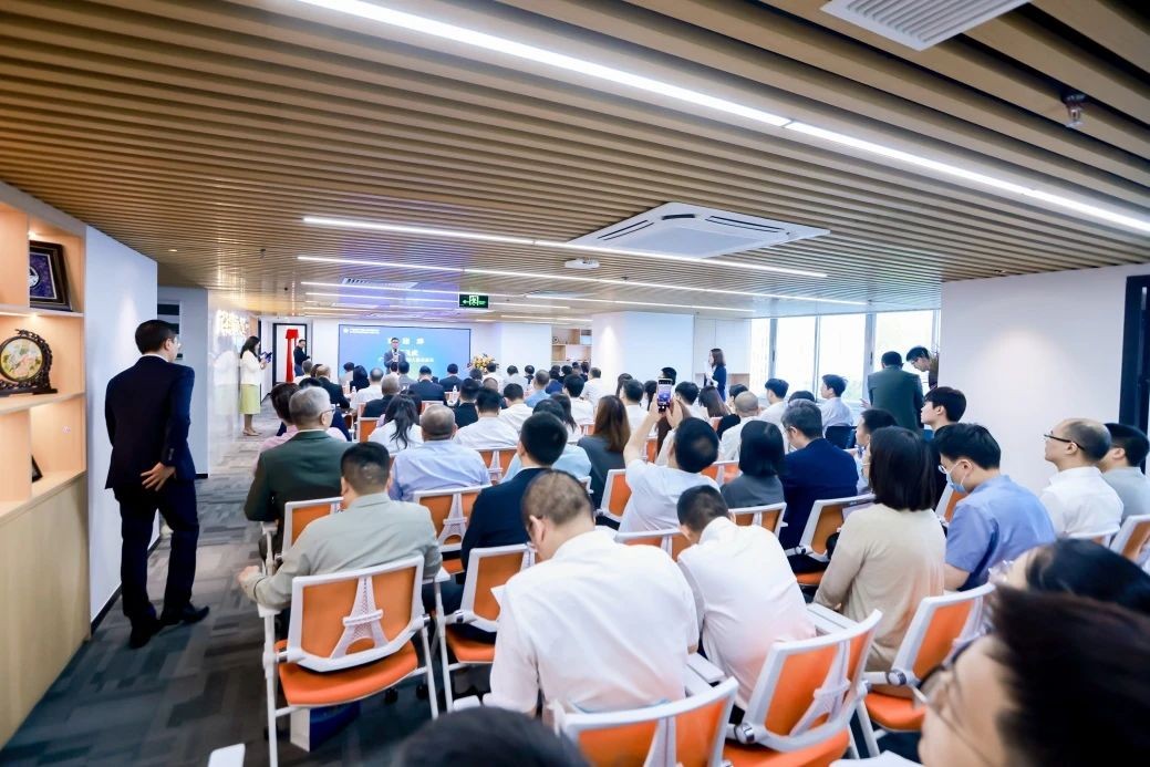 喜迁新址，共展新程|广州市破产管理人协会隆重举行新址搬迁仪式暨“四中心一研究院”揭牌仪式