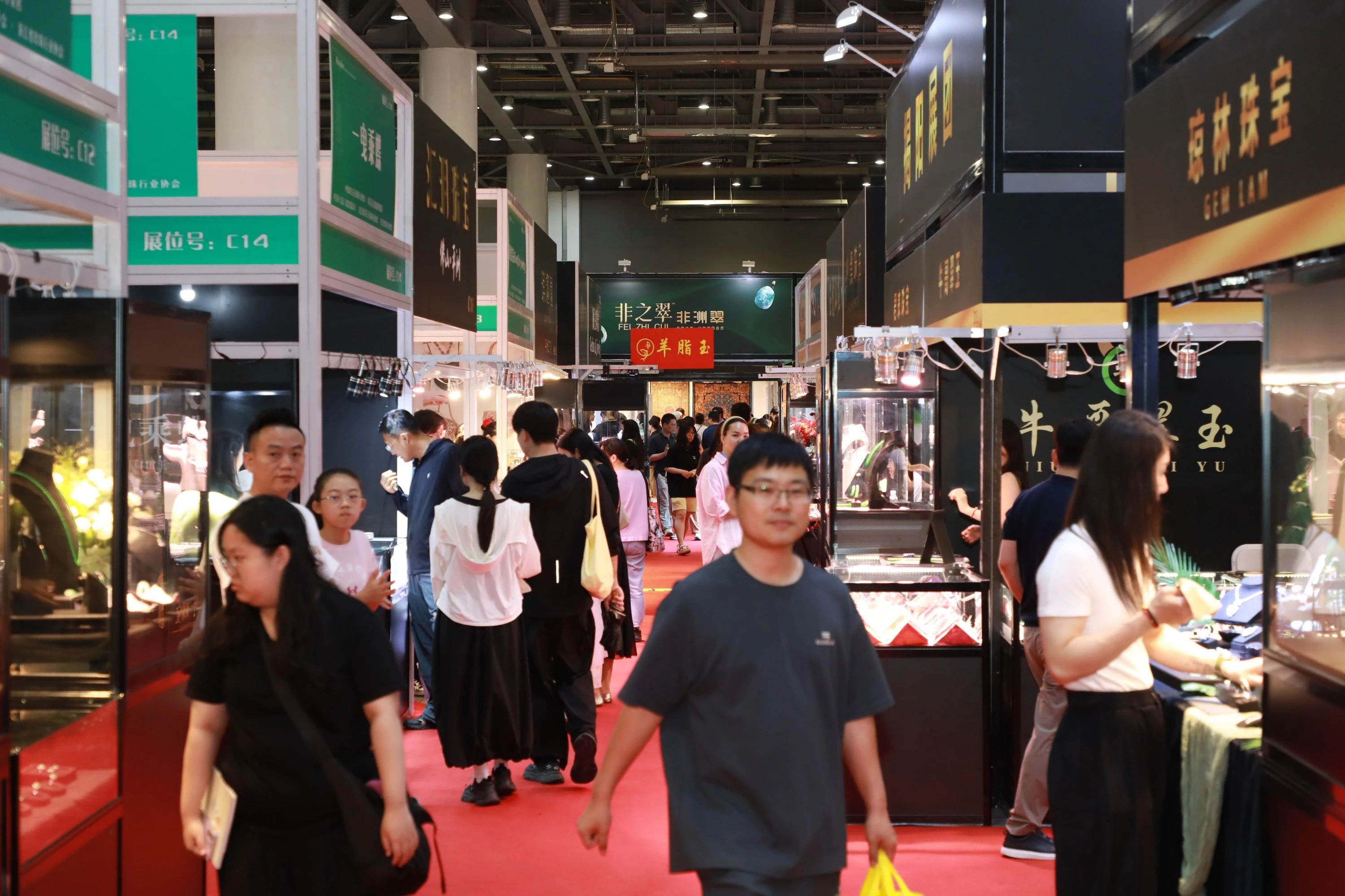 璀璨收官!2025杭州国际珠宝展圆满闭幕 璀璨收官!2025杭州国际珠宝展圆满闭幕