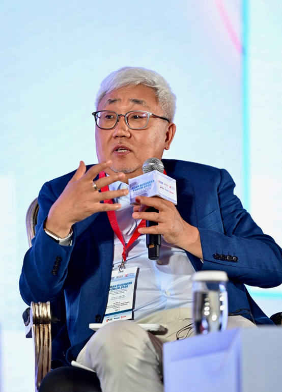 中国国际跨国公司促进会成长型企业发展委员会专家受邀赴马来西亚参加2025东盟商业论坛并与合作方交流