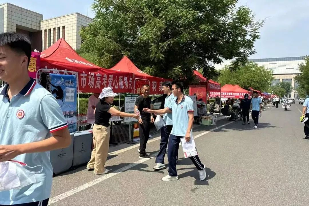 暖心助考！集团广饶市场“高考爱心服务点”助考活动圆满完成
