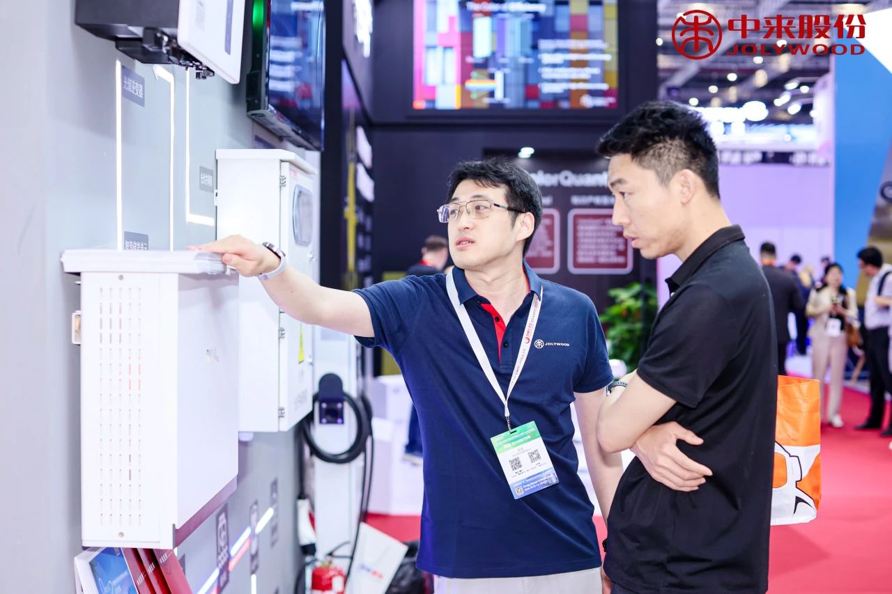 破局·创新·引领——中来应用BU在SNEC 2025再树行业标杆 破局·创新·引领——中来应用BU在SNEC 2025再树行业标杆