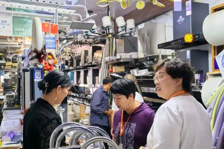 集团济南市场开展夏季用电安全专项检查 集团济南市场开展夏季用电安全专项检查