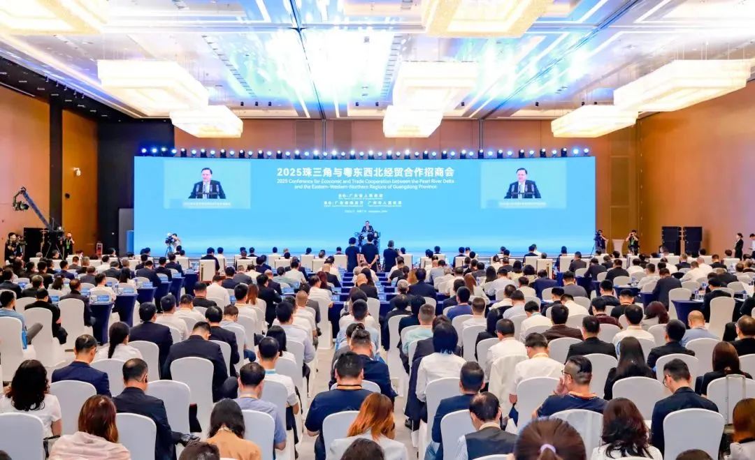 金位海主席出席2025珠三角与粤东西北经贸合作招商会,受到广东省省长王伟中会见 金位海主席出席2025珠三角与粤东西北经贸合作招商会,受到广东省省长王伟中会见