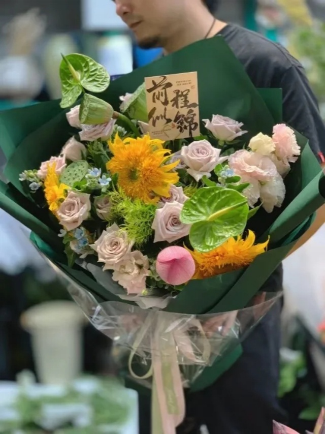 畢業(yè)季,送花傳情,美好不散場(chǎng)! 畢業(yè)季,送花傳情,美好不散場(chǎng)!