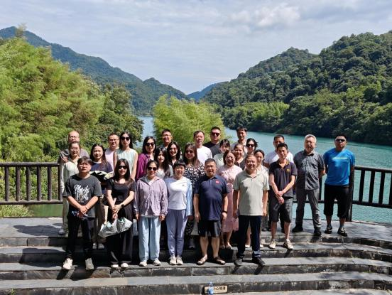 郴州山水映精算风采 ——湖南精算堂2025夏季团队建设活动纪实 郴州山水映精算风采 ——湖南精算堂2025夏季团队建设活动纪实