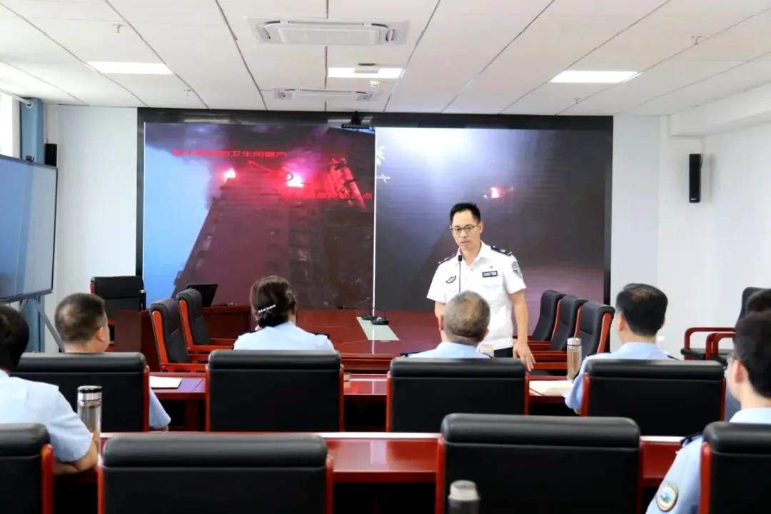 荆门分中心为市卫生计生综合监督执法局开展消防安全宣传 荆门分中心为市卫生计生综合监督执法局开展消防安全宣传