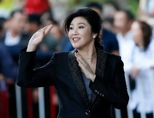 普京都惊叹:泰国流亡女总理变成中国公司董事长,其传奇让人称赞 普京都惊叹:泰国流亡女总理变成中国公司董事长,其传奇让人称赞