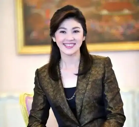 普京都惊叹:泰国流亡女总理变成中国公司董事长,其传奇让人称赞 普京都惊叹:泰国流亡女总理变成中国公司董事长,其传奇让人称赞