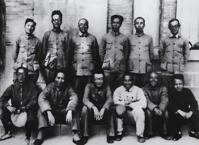 他当了八年总书记,1959年被毛主席严厉批评:你需要大病一场 他当了八年总书记,1959年被毛主席严厉批评:你需要大病一场