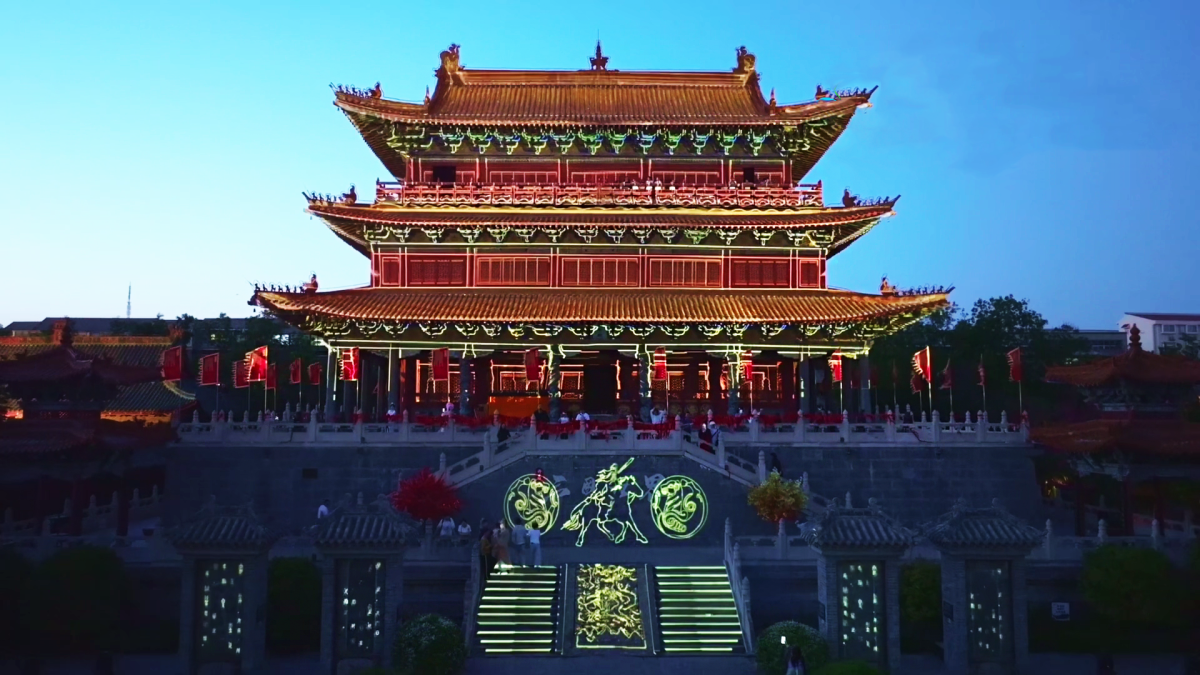 The projection show at Chunqiu Tower in Xuchang