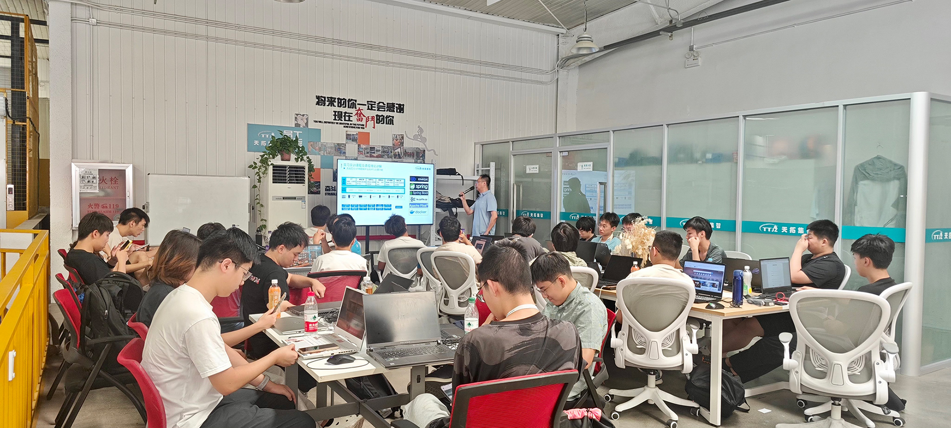 产教融合结硕果 校企携手启新程 天拓四方与北京工业大学共育新工科人才 产教融合结硕果 校企携手启新程 天拓四方与北京工业大学共育新工科人才