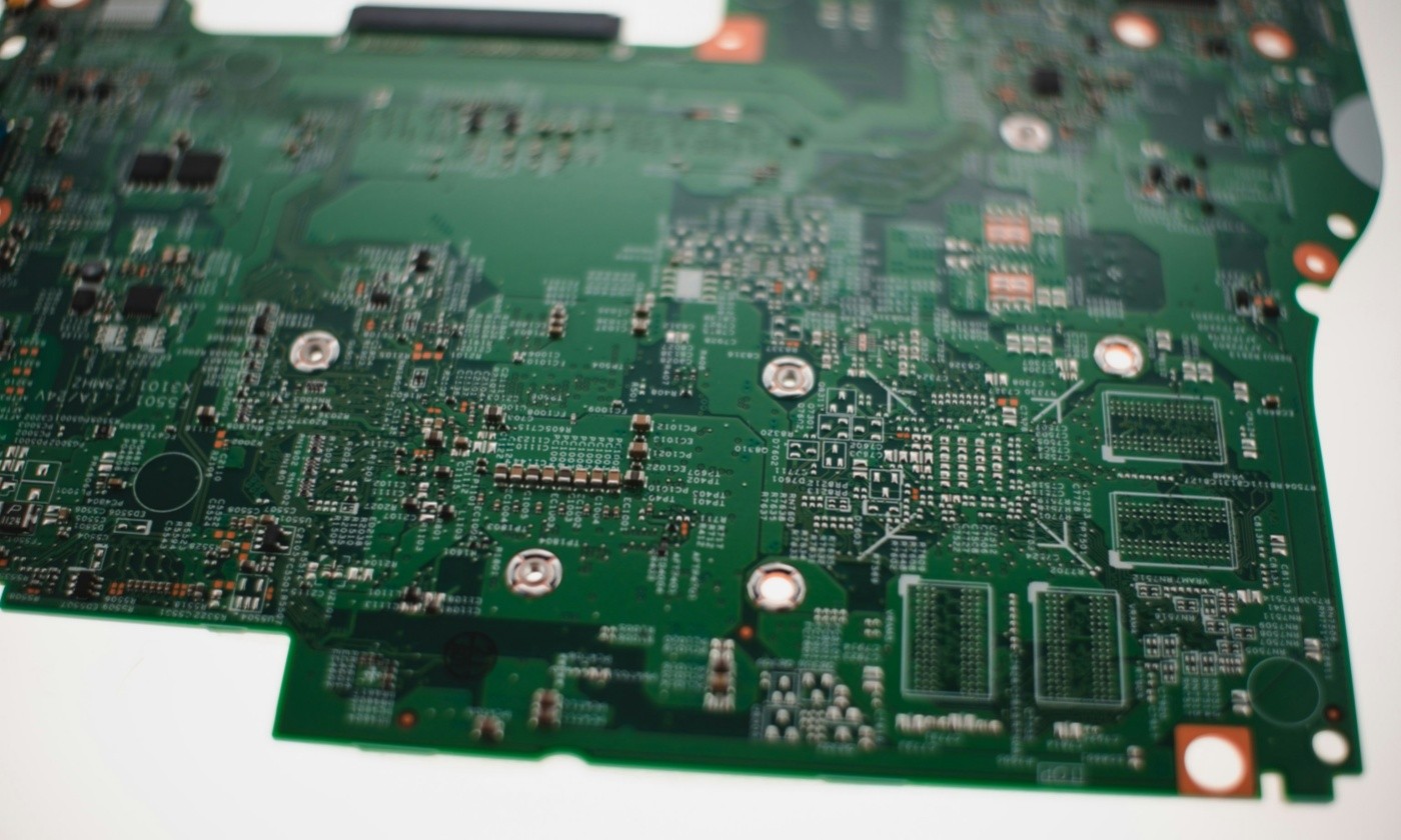 What is the Role of Sodium Persulfate in Etching?
