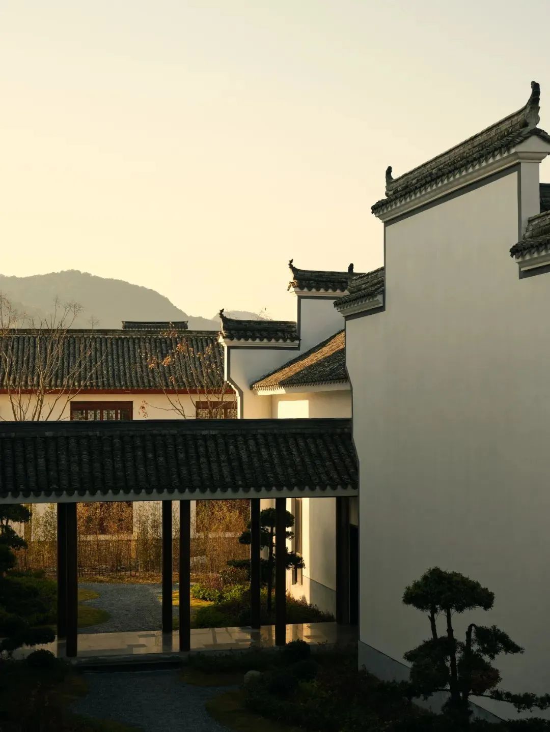 四店齐发,闪耀山海,东呈度假版图越拼越美! 四店齐发,闪耀山海,东呈度假版图越拼越美!