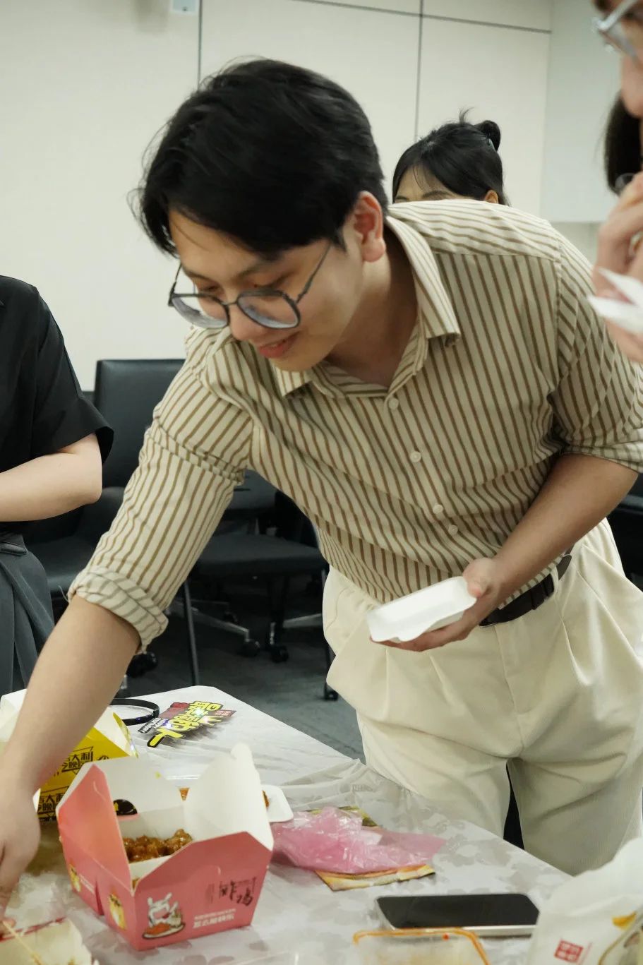 情暖律途，共贺生辰 | 洛亚所5-6月生日会圆满举办