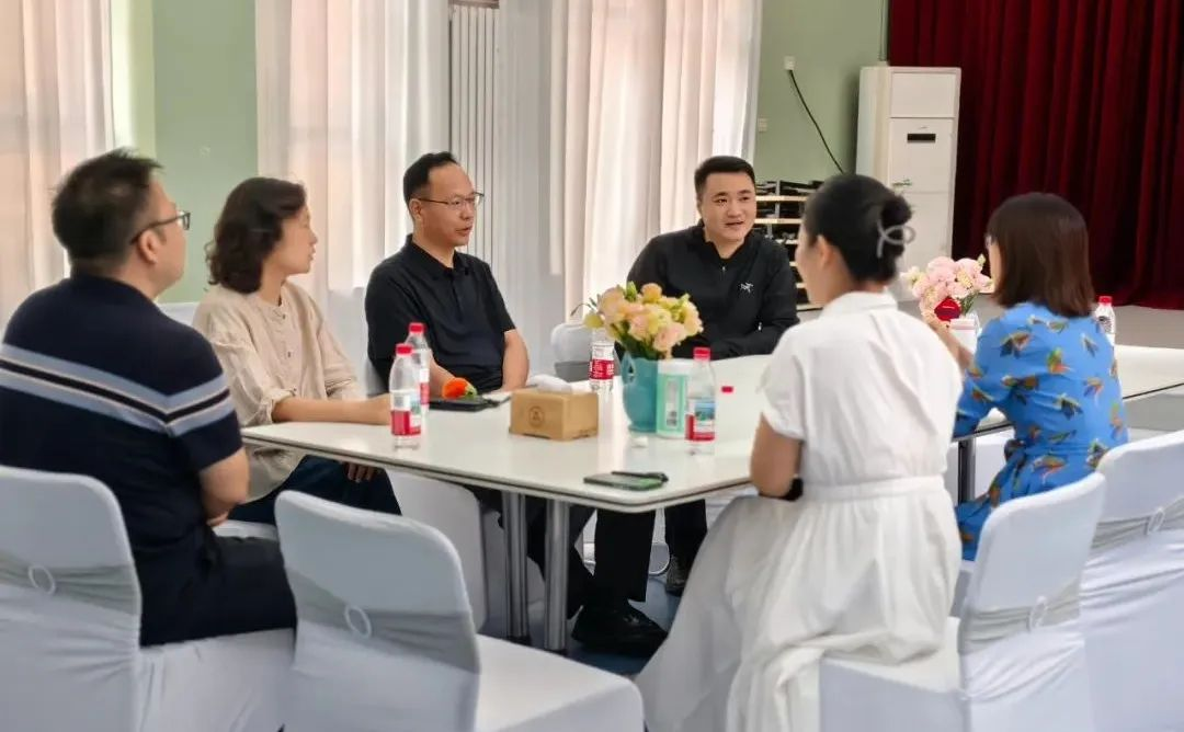官宣！枫叶小熊获授“侨胞之家”：十五载志愿服务温暖前行