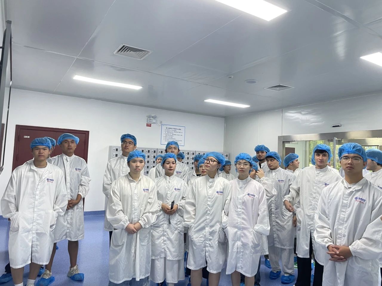 走进“智慧药企”，点燃青春梦想——桂林南药开放日架起校企连心桥