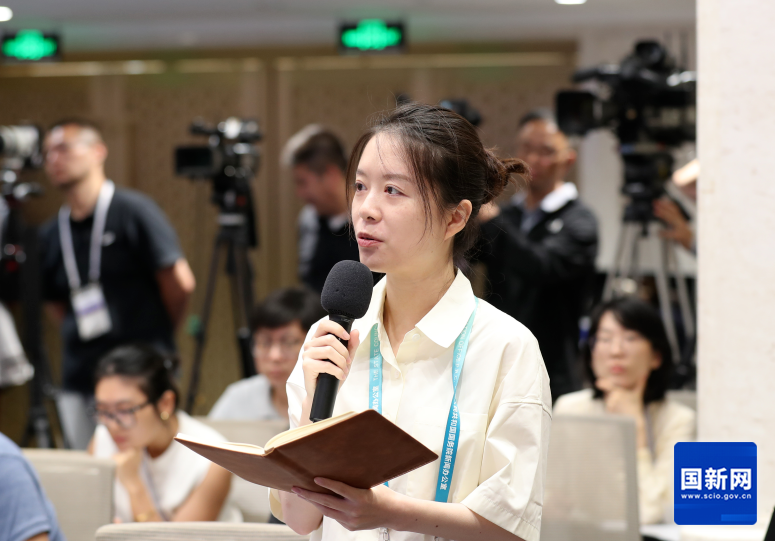 国新办举行新闻发布会介绍2025年上半年进出口情况