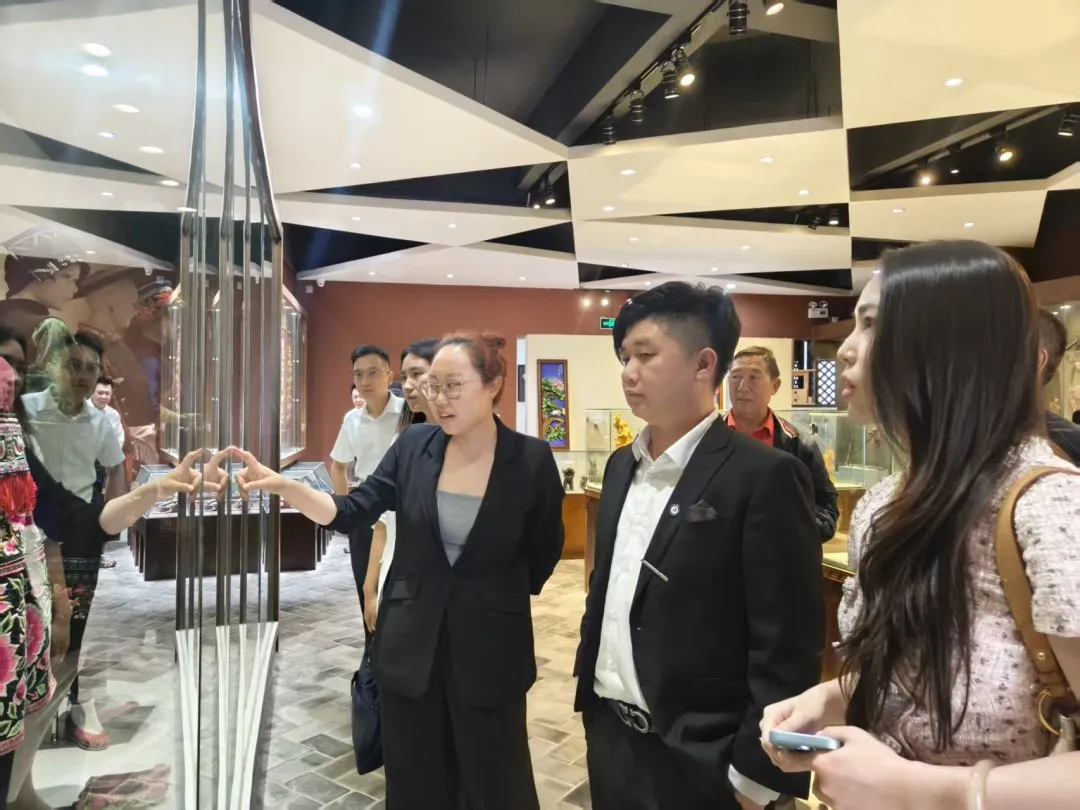 洛亚律所与大理大学成功举办交流座谈暨实习基地签约仪式