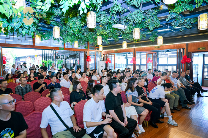 深耕源头,赋能全国:老卢珠宝—专业和田玉供应链领航者盛大启航 深耕源头,赋能全国:老卢珠宝—专业和田玉供应链领航者盛大启航