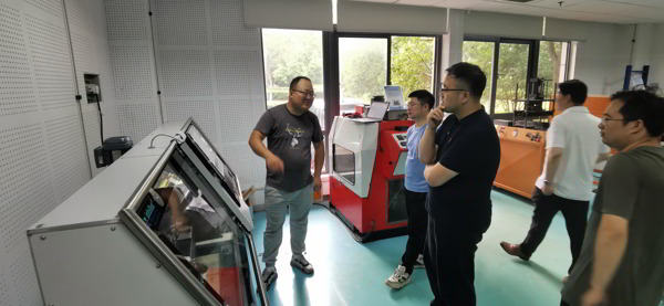 强化科研实力!苏交科“德国 infraTest 汉堡车辙试验仪”安装交付! 强化科研实力!苏交科“德国 infraTest 汉堡车辙试验仪”安装交付!