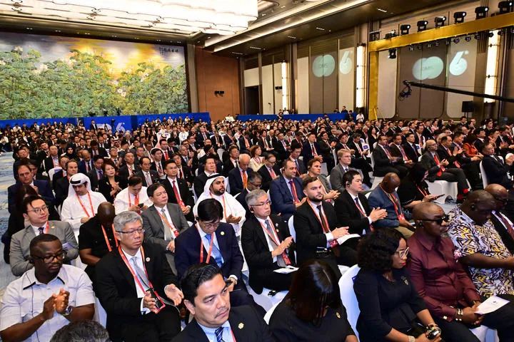 保驾护航第六届跨国公司峰会!泰明辉航空箱与电力系统彰显非凡实力 保驾护航第六届跨国公司峰会!泰明辉航空箱与电力系统彰显非凡实力