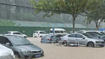 国晖北京-暴雨导致车辆泡水，保险赔不赔？怎么赔？