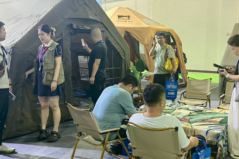 亚图卓凡参加义乌国际户外用品展