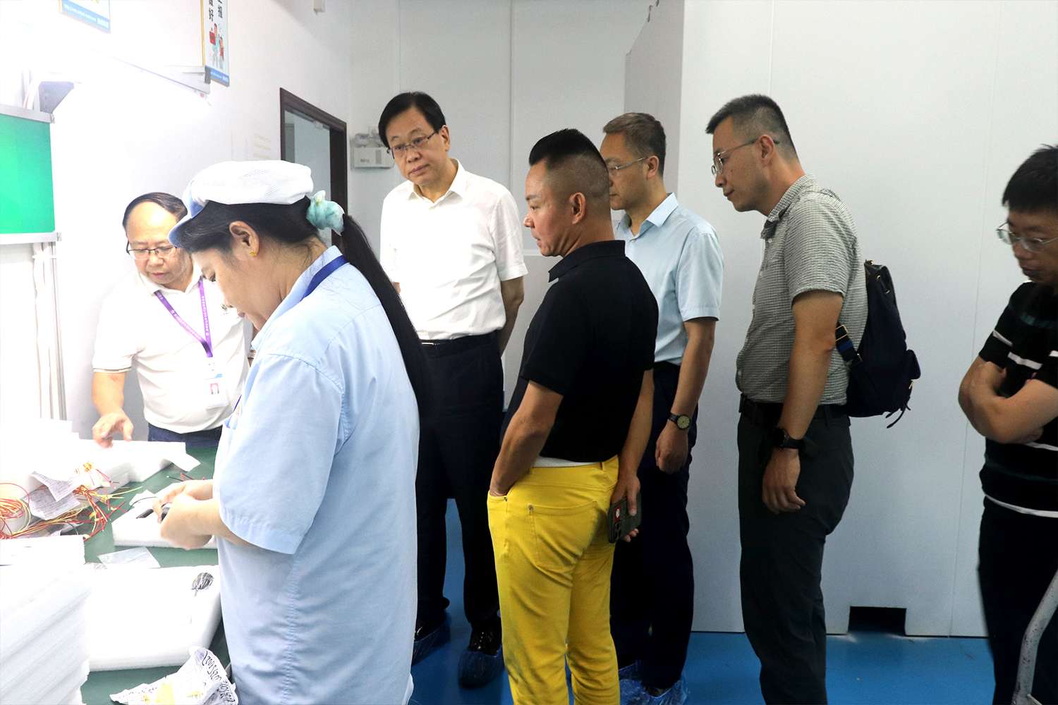 热烈欢迎国内客户方董一行莅临我司参观