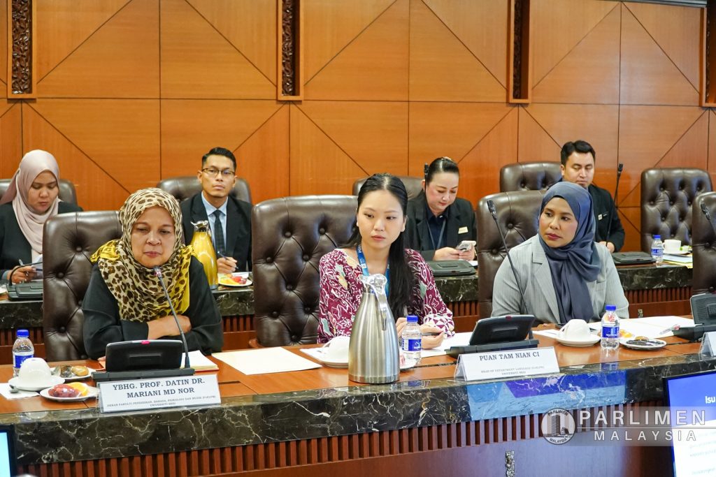 Datin Prof Dr Mariani 将幼儿教育放在其应有的位置：将幼儿教育放在议程的首位Datin Prof Dr Mariani 将幼儿教育放在其应有的位置：将幼儿教育放在议程的首位