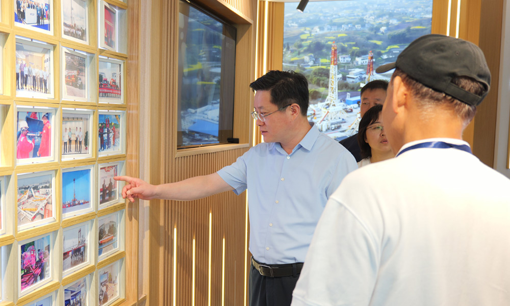 高邮市长郑志明代表团一行莅临英特莱福油气集团上海总部考察