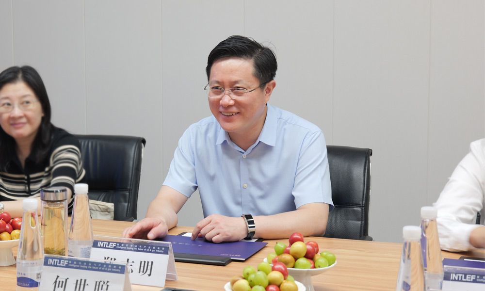 高邮市长郑志明代表团一行莅临英特莱福油气集团上海总部考察